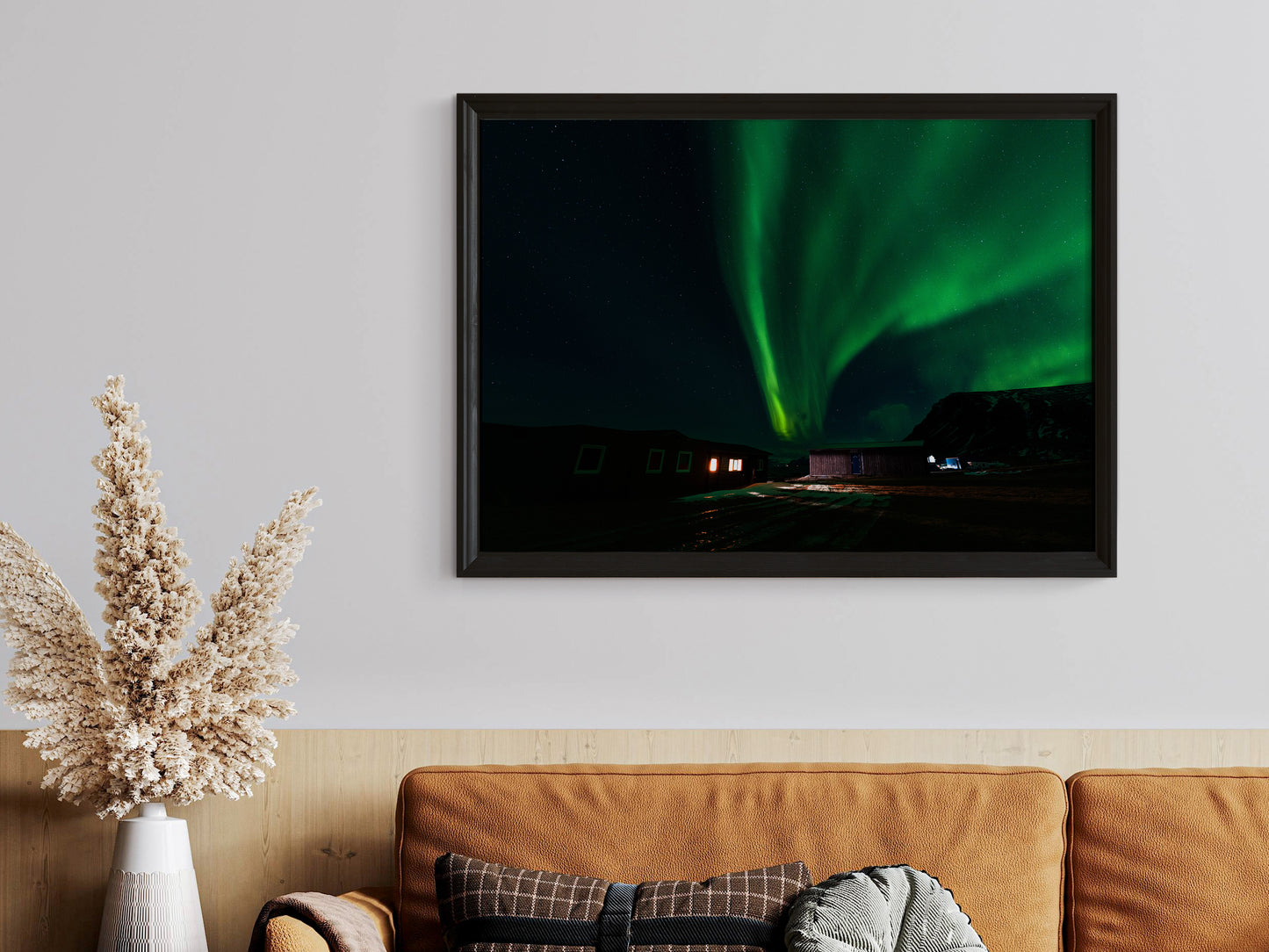 Westfjords Serenity – Dancing Lights of the Arctic Art